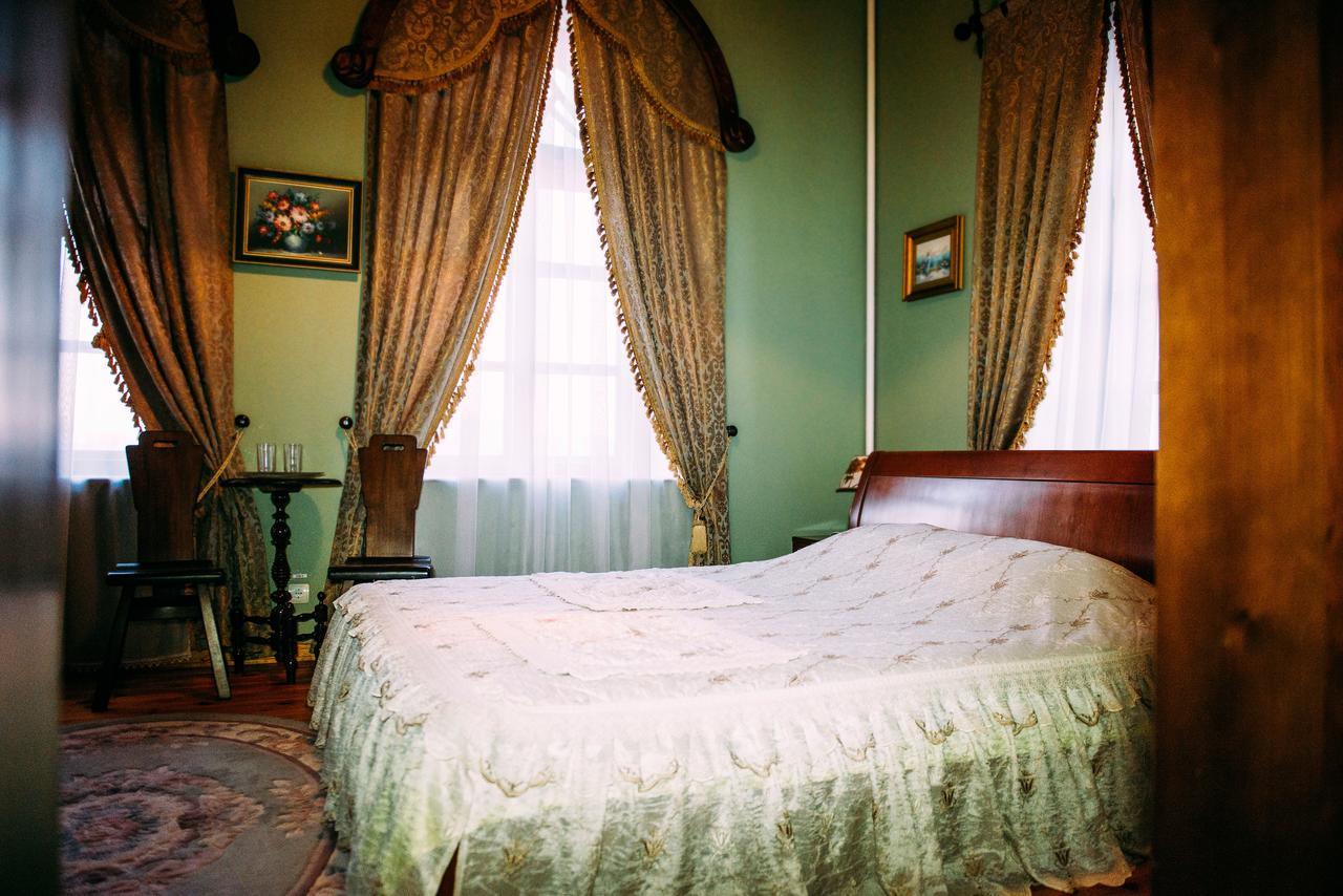 Antique House Hotel Dubno Exterior foto