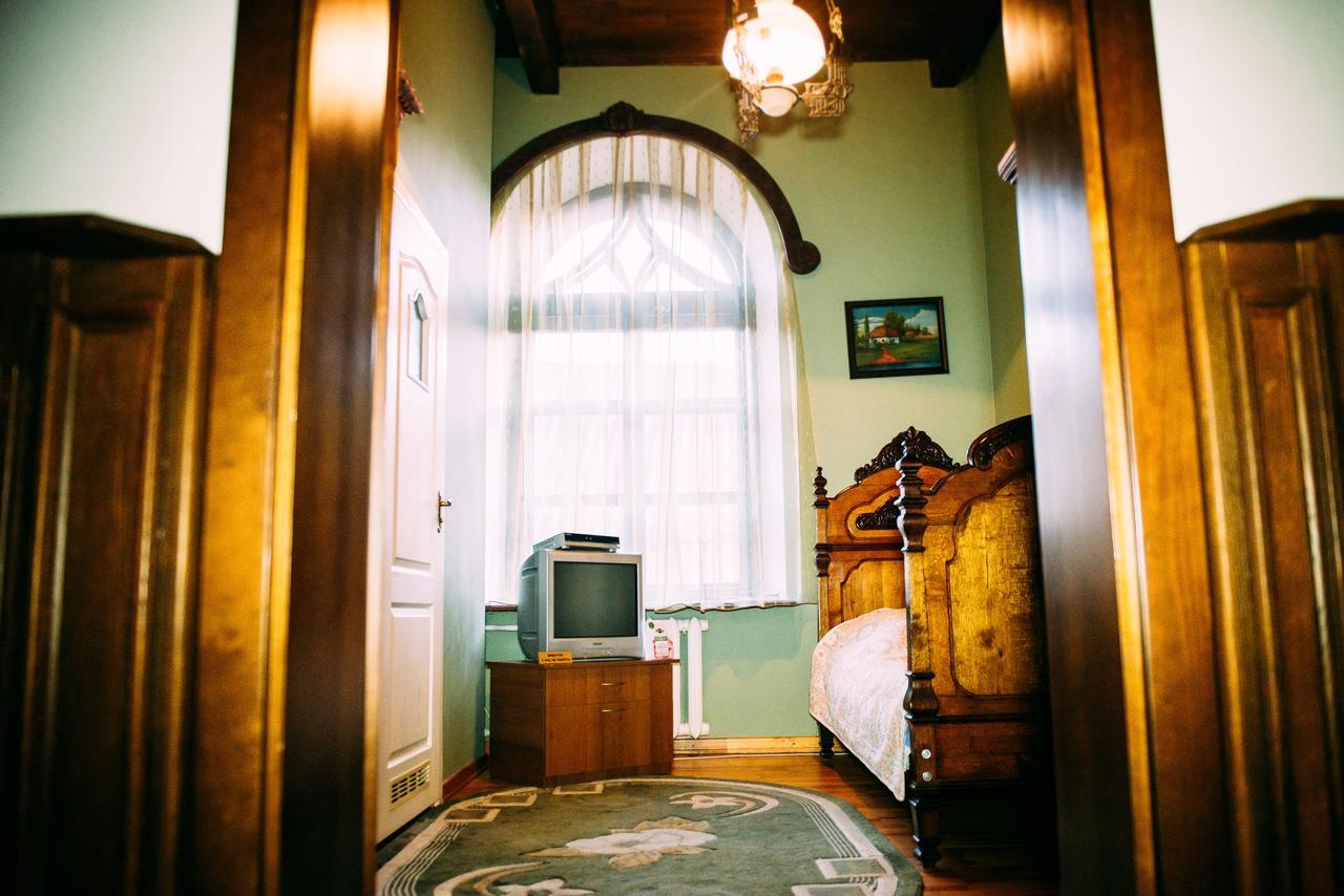 Antique House Hotel Dubno Exterior foto